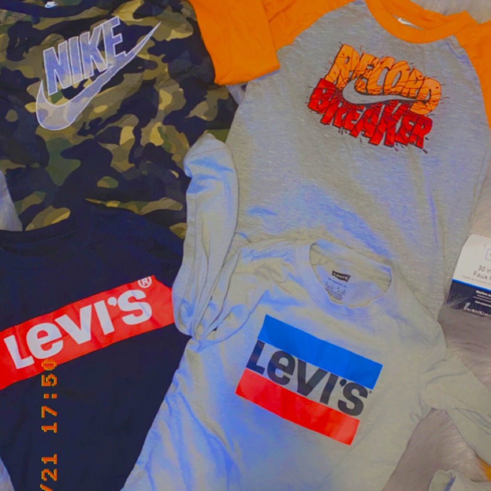 Boys size 7 long sleeve Nike/Levi bundle